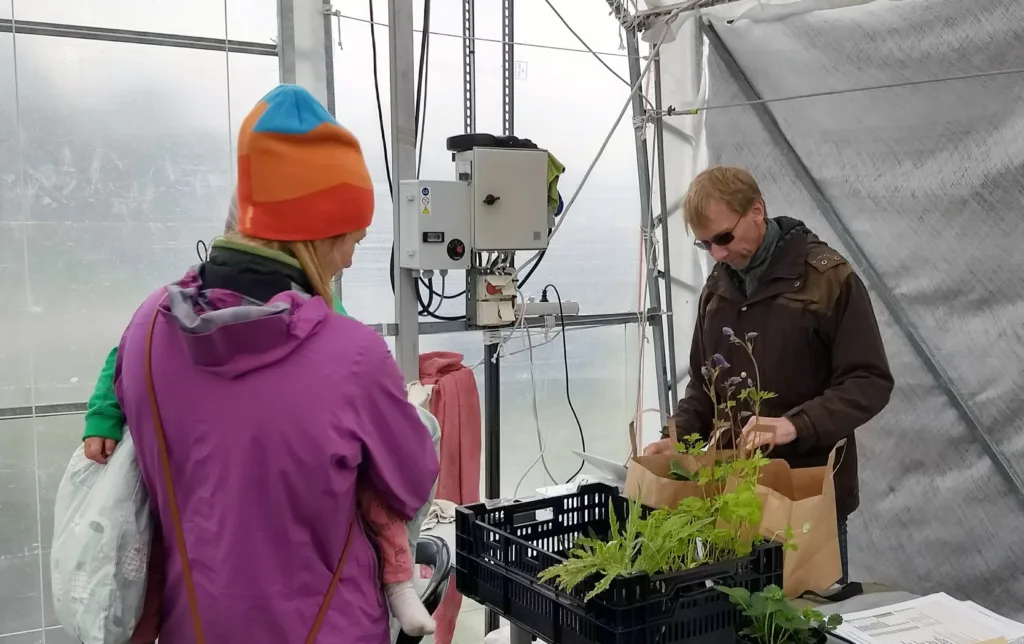 Tor Skulgam ønsker velkommen til handel med rabatt for samkjøring eller annen miljøvennlig ferdsel til gartneriet