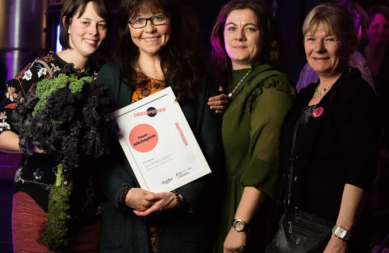 Prisdryss til skoler på Matpris-utdeling