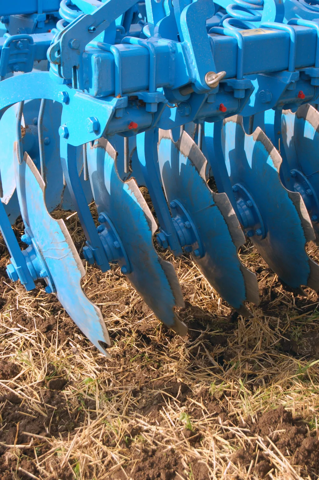 Skålharv er godt egna til å kutte utjøpere av kveke og åkerdylle