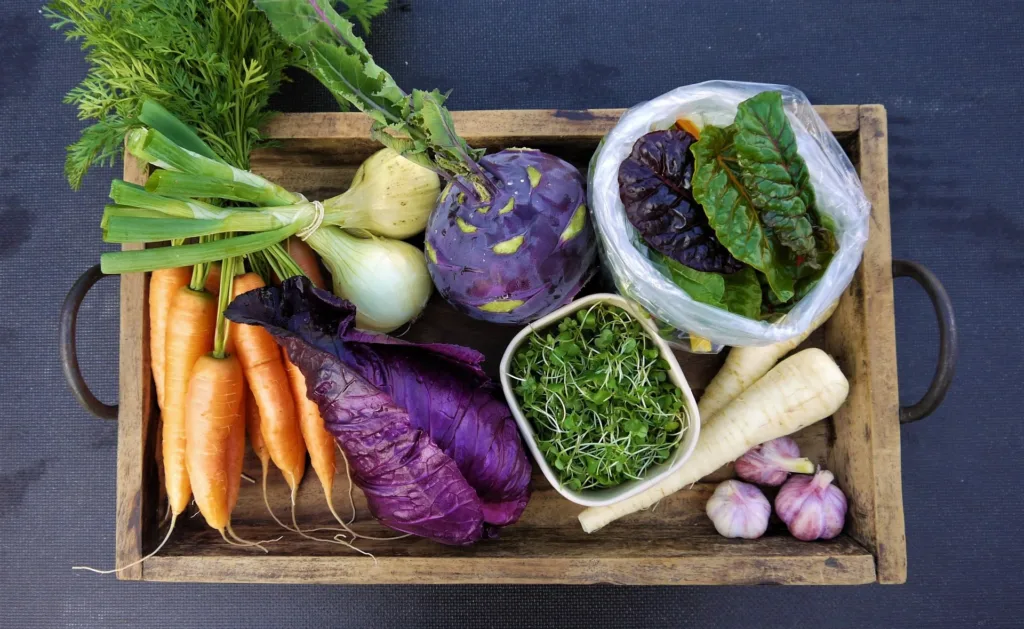 Det ligger mye kundekontakt og formidling bak hver abonnementskasse med grønnsaker fra Aalbu. En viktig del av suksessen er at kundene føler seg ivaretatt