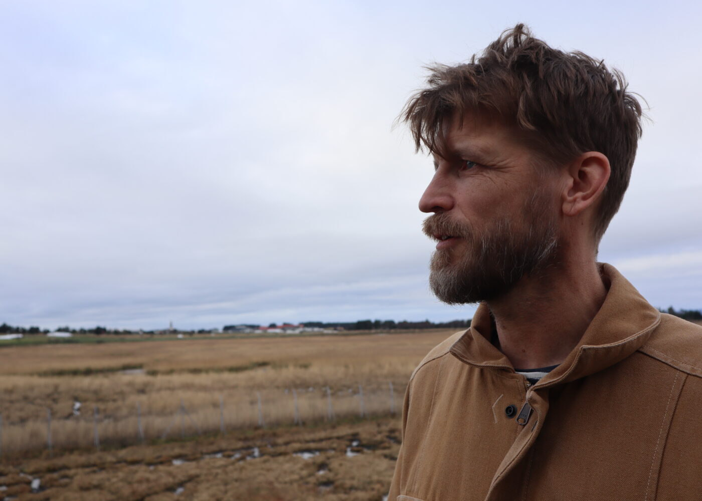 Internasjonal investor og jordnær bonde