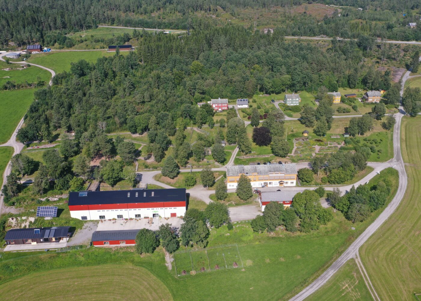 Jord, avlinger og næringsbalanse gjennom 30 år med økologisk drift