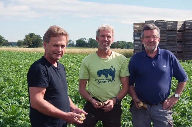 Gården Kure Vestre i Rygge i Østfold eies og drives i dag av Astri Garmo Guren og Per Boe Guren. Gården består av 248 dekar dyrket mark, 291 dekar skog, 60 dekar annen utmark og 35 dekar tomteareal.