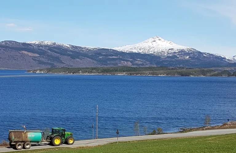 Norge på langs med møkk