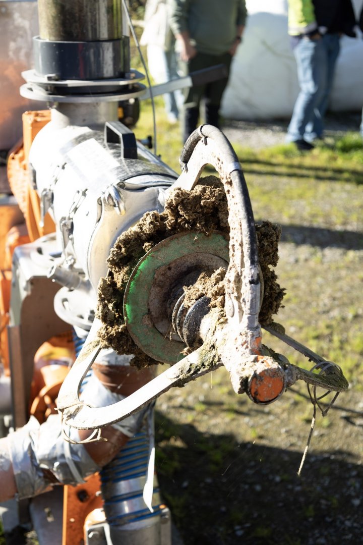 Separator1 Gjødselseparatoren skiller ut fiberfraksjonen fra bløtgjødsel, slik at det dannes én flytende og én fast fraksjon. Foto: Vegard Botterli