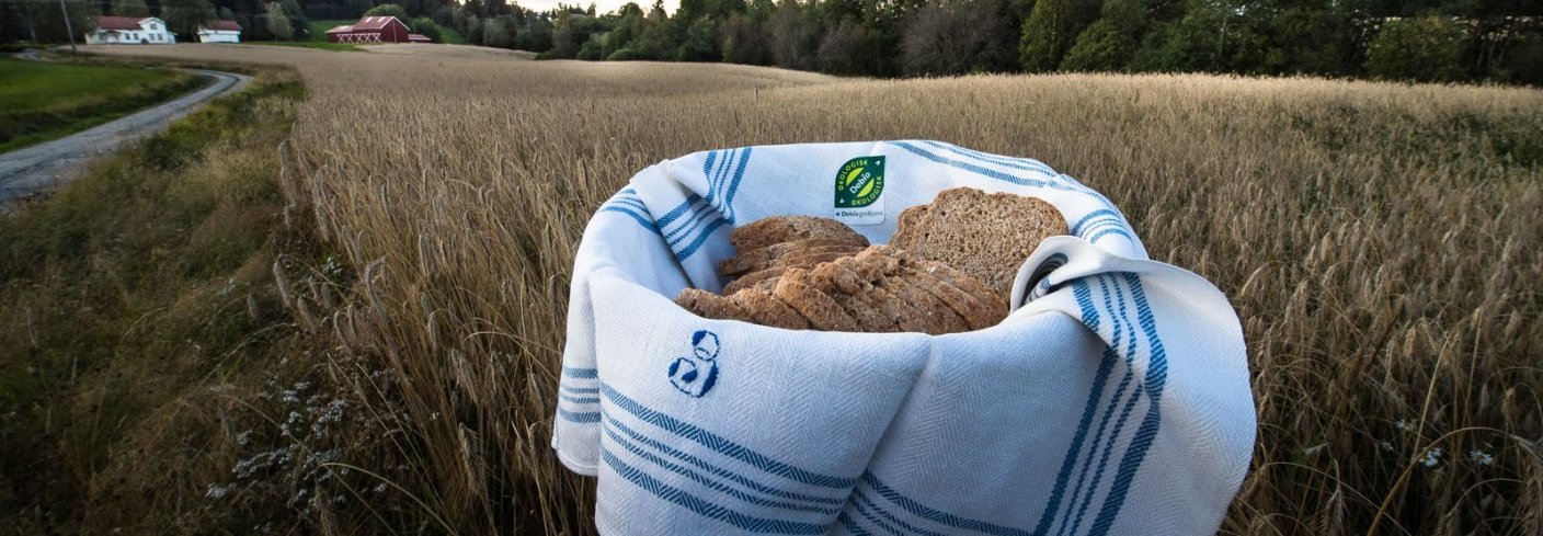 Bruk av lokale og fornybare ressurser, resirkulering av næringsstoffer og oppbygging av organisk materiale i jord kan redusere jordbrukets utslipp av klimagasser. Foto: Debio