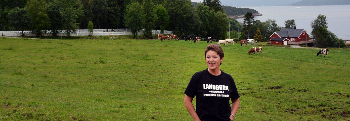 For å få gode grovfôrdyr må en starte ved fødselen. Godt kalvestell og god dyrevelferd er avgjørende, sier Inger Lise Ingdal. Foto: Solveig Gopplen, TINE